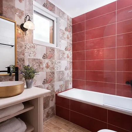 Aneli Luxury - Semeli Áyios Kírikos