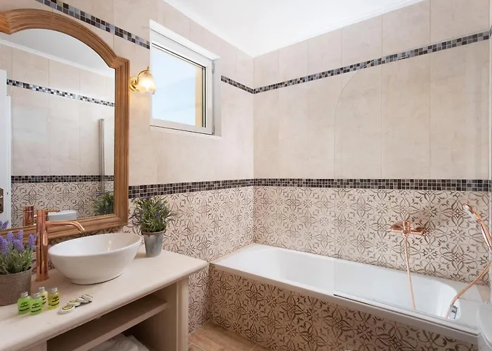 Aneli Luxury - Semeli